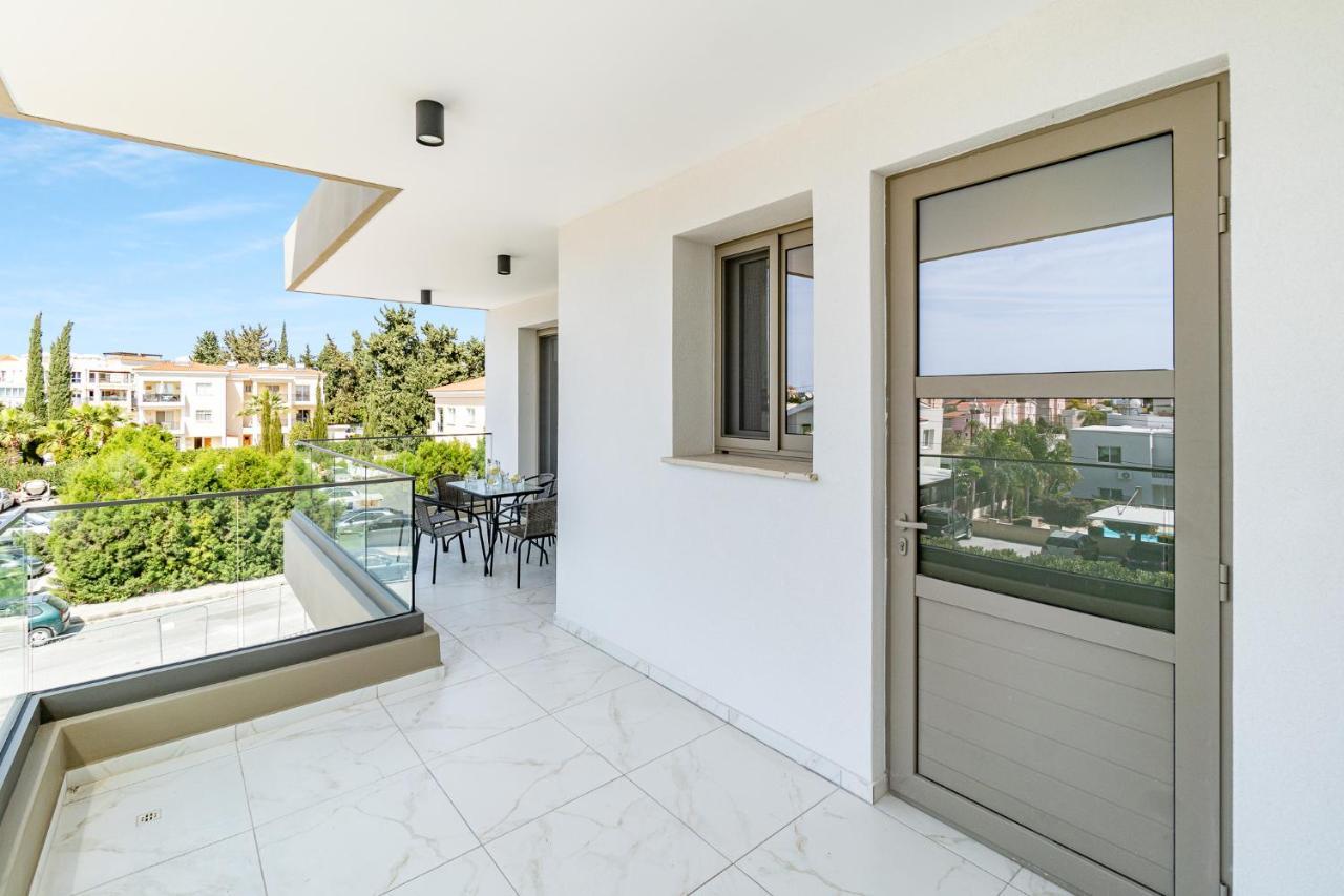 Adolina Apartments By Ezoria Villas Paphos Kültér fotó
