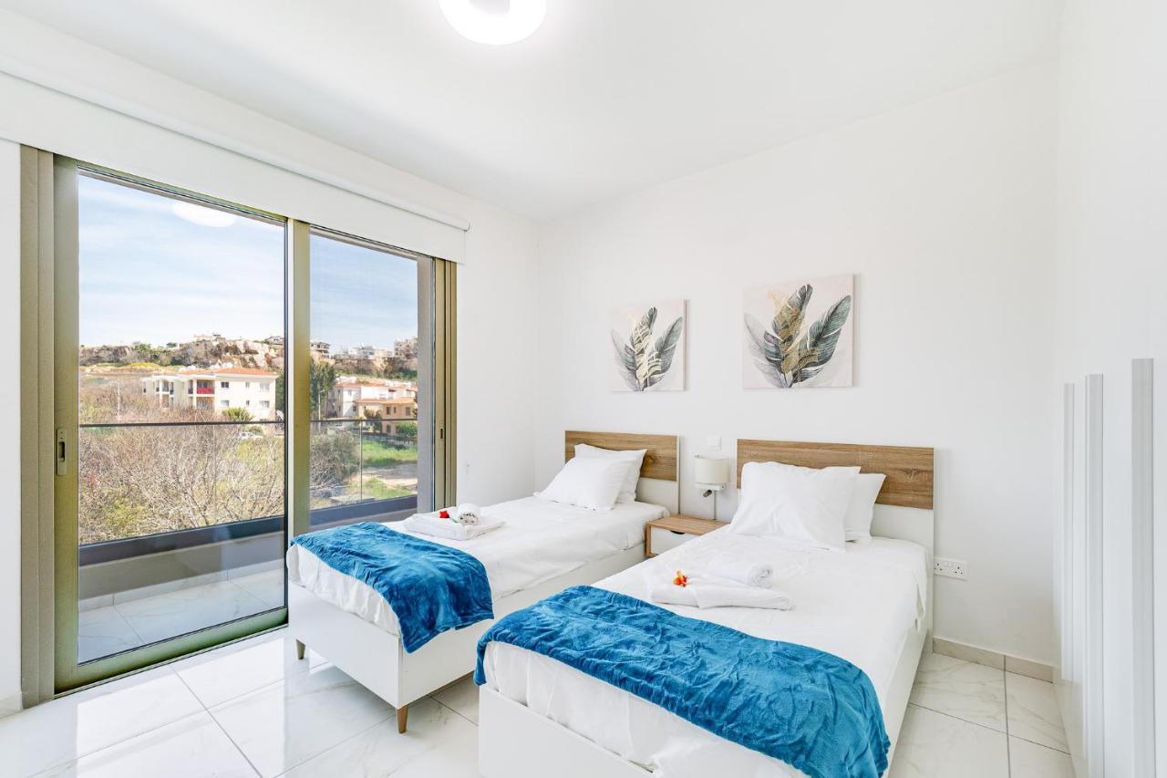 Adolina Apartments By Ezoria Villas Paphos Kültér fotó