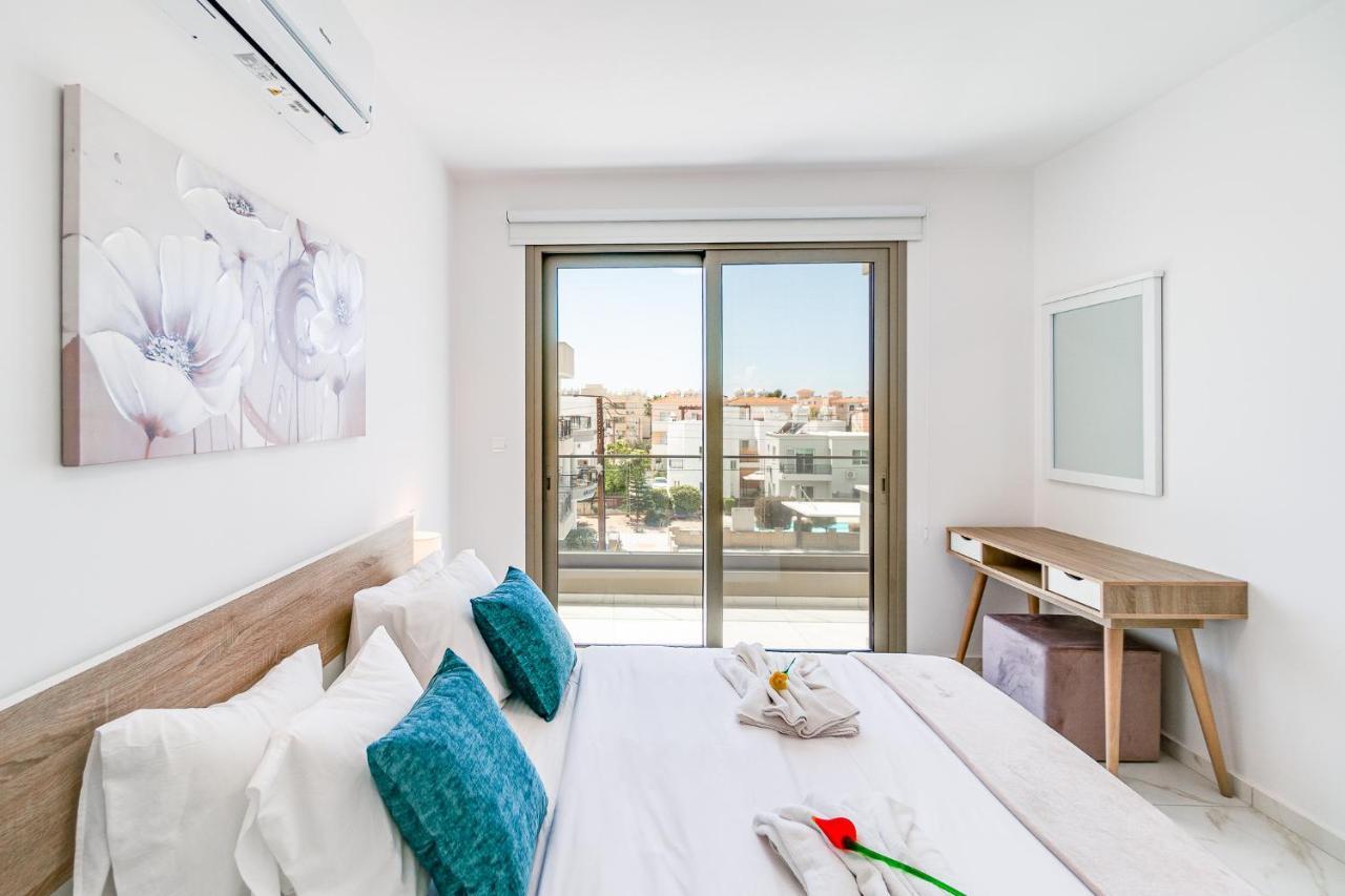 Adolina Apartments By Ezoria Villas Paphos Kültér fotó