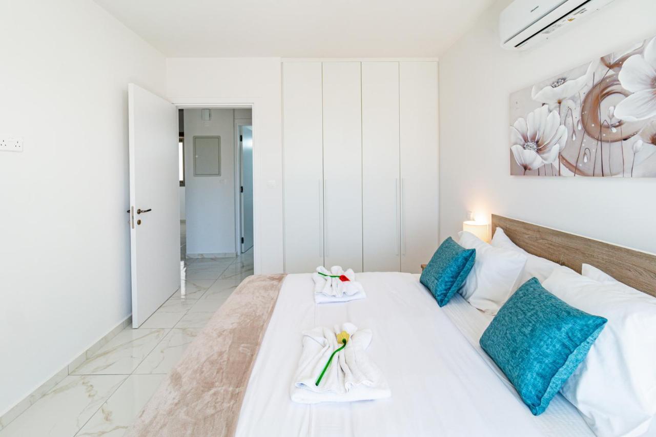 Adolina Apartments By Ezoria Villas Paphos Kültér fotó