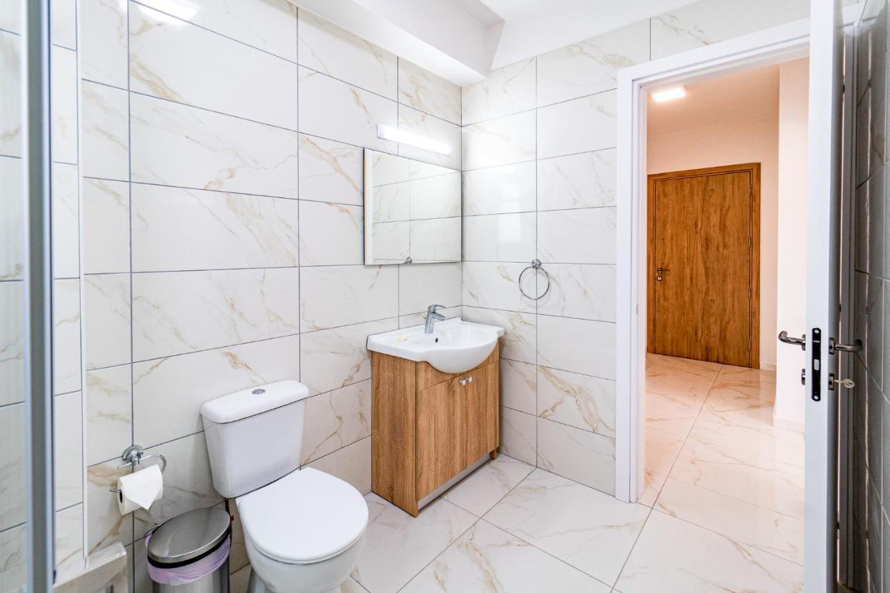 Adolina Apartments By Ezoria Villas Paphos Kültér fotó