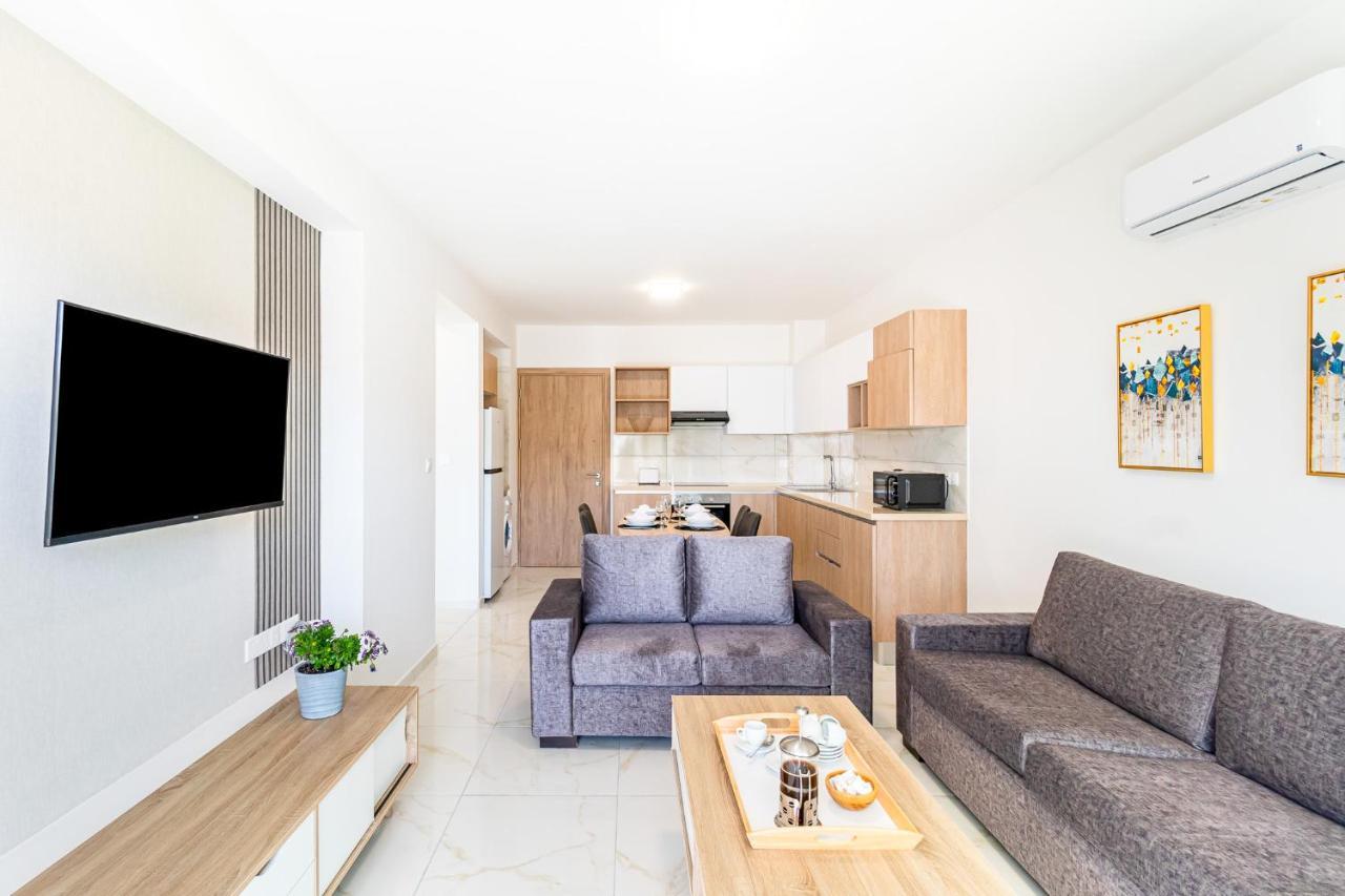 Adolina Apartments By Ezoria Villas Paphos Kültér fotó
