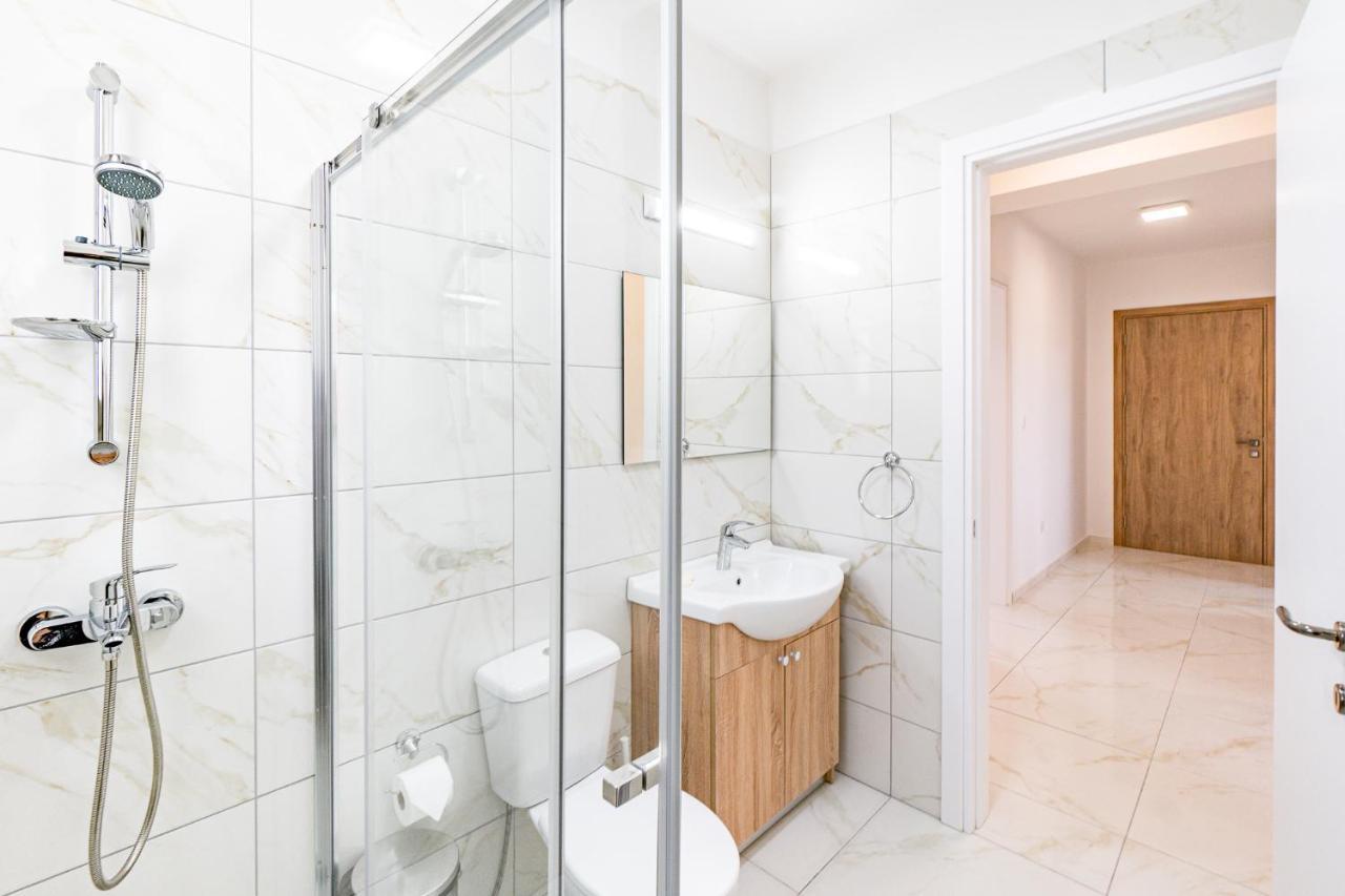 Adolina Apartments By Ezoria Villas Paphos Kültér fotó