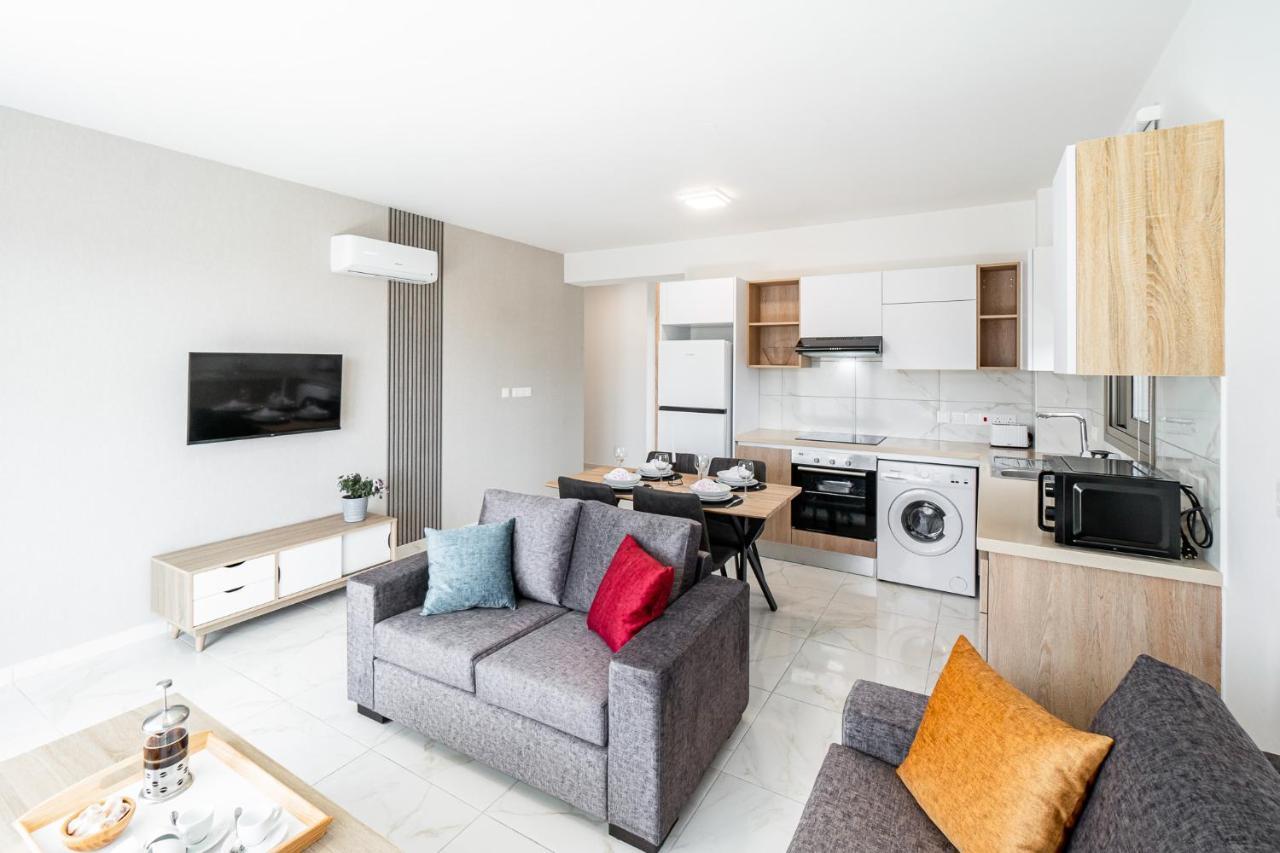 Adolina Apartments By Ezoria Villas Paphos Kültér fotó