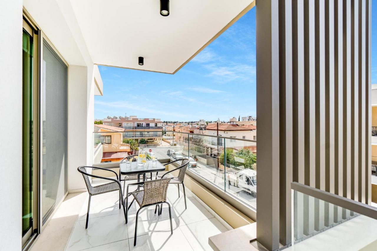 Adolina Apartments By Ezoria Villas Paphos Kültér fotó